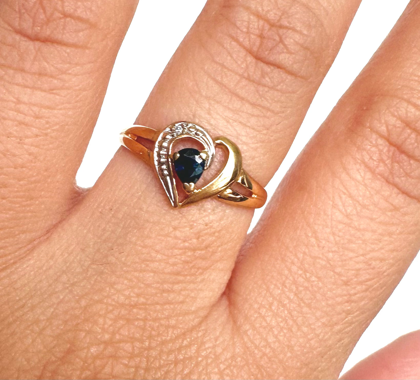 Lovelle - 18k Vintage Gold with a Blue Sapphire