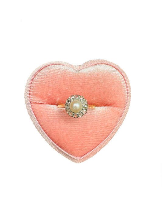 Blossom - 18k Vintage Gold with a Pearl and Diamonds